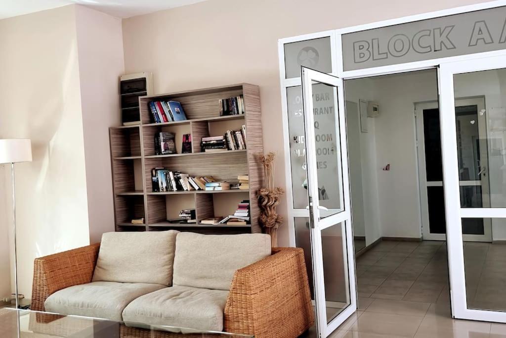 Уютен Апартамент Близо До Морето Igroeg Burgas Exterior foto
